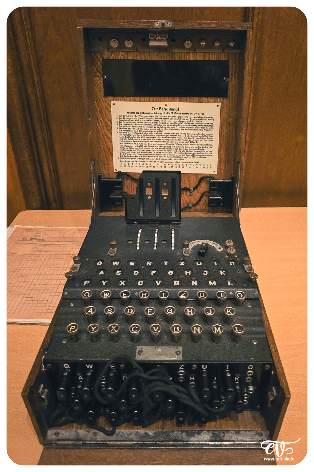 TMTPHOTO EDMON KERN ET SA MACHINE ENIGMA 013